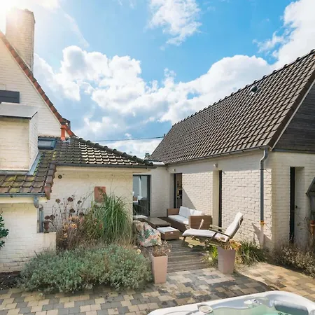 For 8 Hot Tub Garden Near & Centre * Le Touquet
