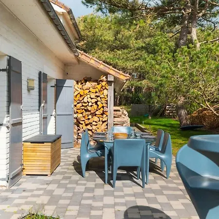 For 8 Hot Tub Garden Near & Centre *